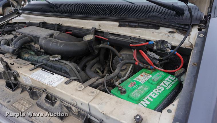 image for item DB0464 1995 Ford Econoline E350 bus