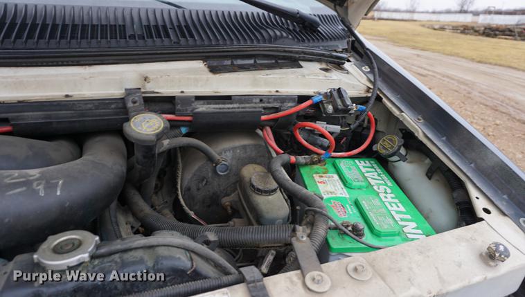 image for item DB0464 1995 Ford Econoline E350 bus