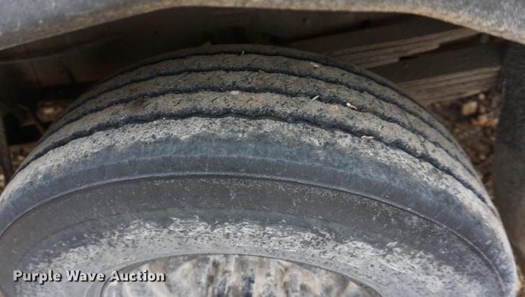 image for item DB0464 1995 Ford Econoline E350 bus