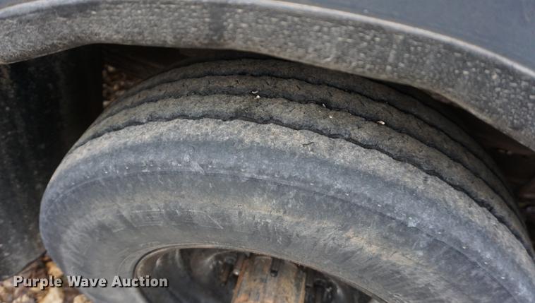 image for item DB0464 1995 Ford Econoline E350 bus