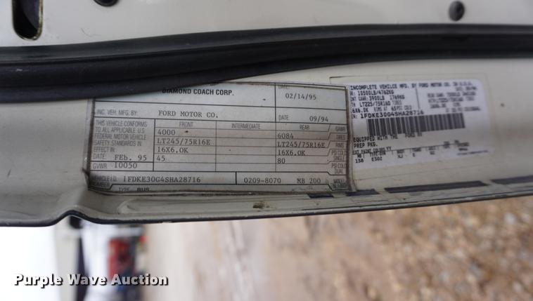 image for item DB0464 1995 Ford Econoline E350 bus