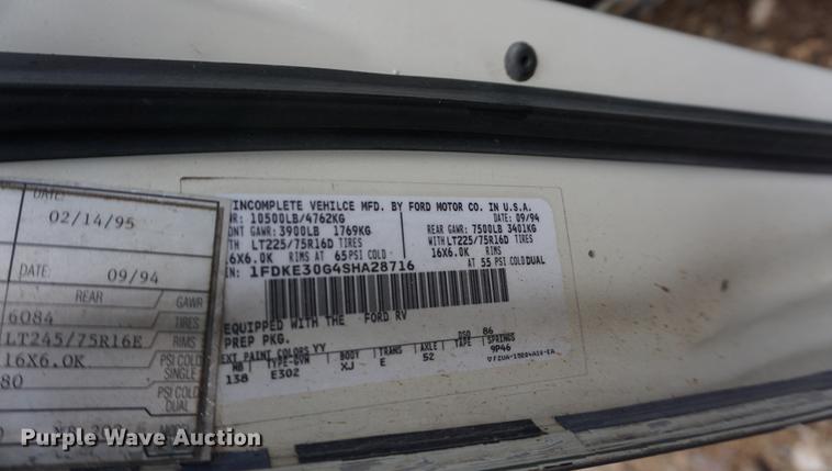 image for item DB0464 1995 Ford Econoline E350 bus