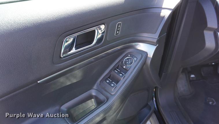 image for item DB0477 2013 Ford Explorer SUV