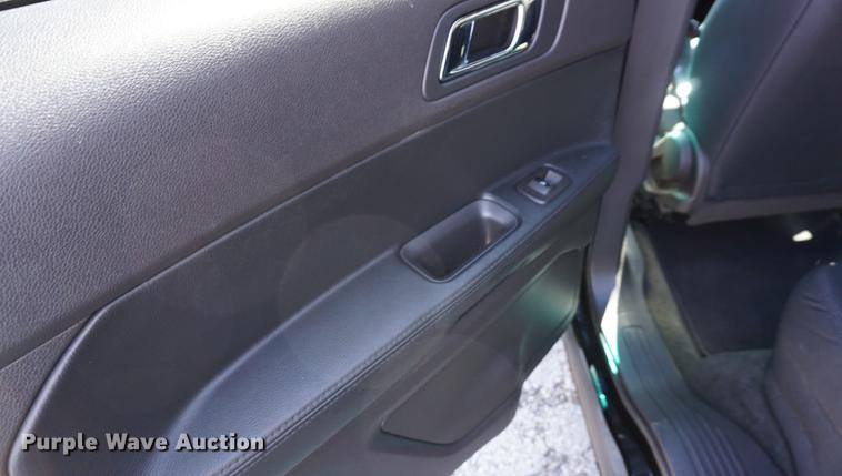 image for item DB0477 2013 Ford Explorer SUV