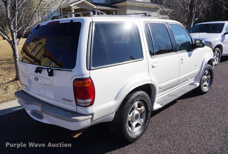 image for item DB0480 2001 Ford Explorer Limited SUV