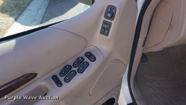 image for item DB0480 2001 Ford Explorer Limited SUV