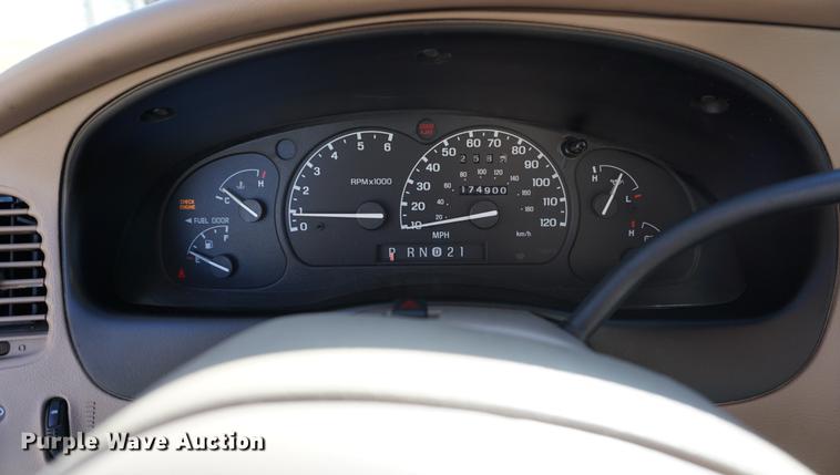 image for item DB0480 2001 Ford Explorer Limited SUV