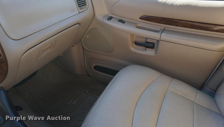 image for item DB0480 2001 Ford Explorer Limited SUV