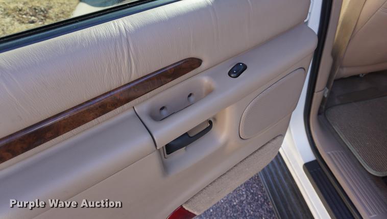 image for item DB0480 2001 Ford Explorer Limited SUV