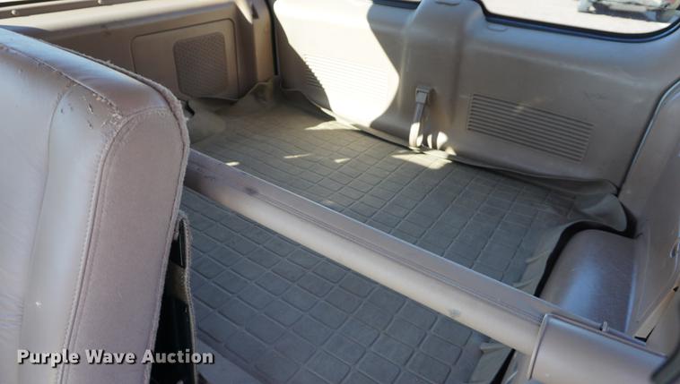 image for item DB0480 2001 Ford Explorer Limited SUV