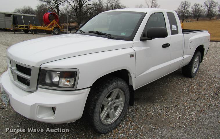 image for item DB5957 2010 Dodge Dakota Ext. Cab pickup truck