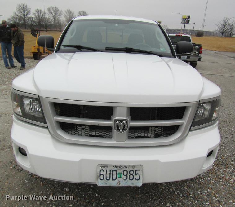 image for item DB5957 2010 Dodge Dakota Ext. Cab pickup truck