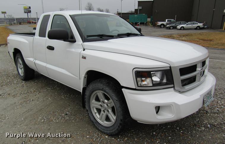 image for item DB5957 2010 Dodge Dakota Ext. Cab pickup truck