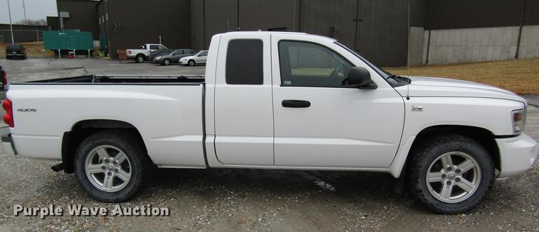 image for item DB5957 2010 Dodge Dakota Ext. Cab pickup truck