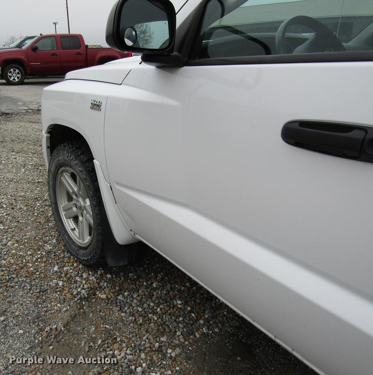 image for item DB5957 2010 Dodge Dakota Ext. Cab pickup truck