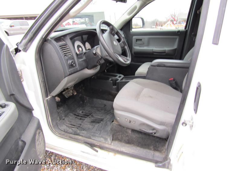 image for item DB5957 2010 Dodge Dakota Ext. Cab pickup truck