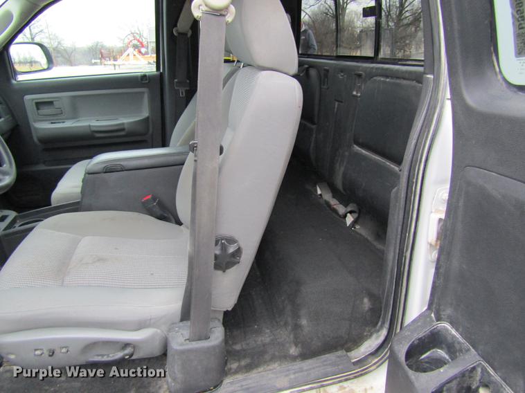 image for item DB5957 2010 Dodge Dakota Ext. Cab pickup truck