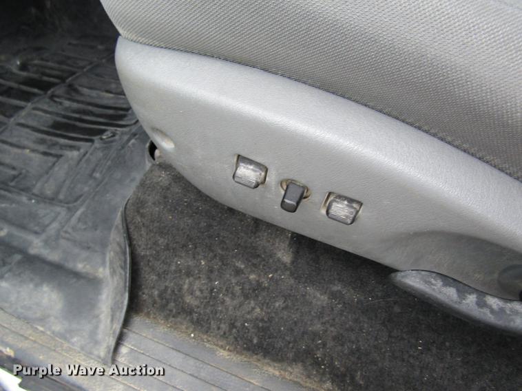 image for item DB5957 2010 Dodge Dakota Ext. Cab pickup truck