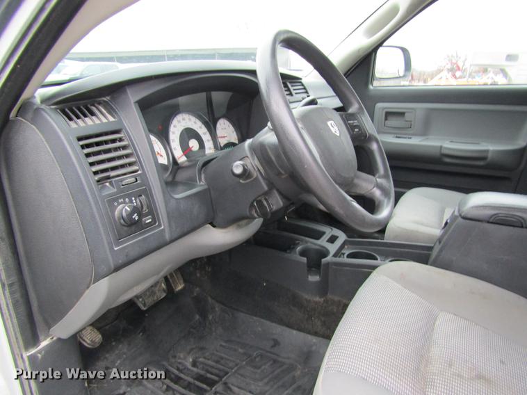 image for item DB5957 2010 Dodge Dakota Ext. Cab pickup truck