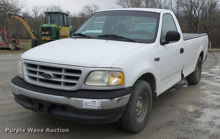 image for item DB7194 1999 Ford F150 pickup truck