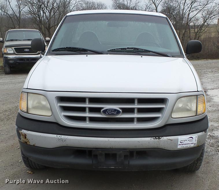 image for item DB7194 1999 Ford F150 pickup truck