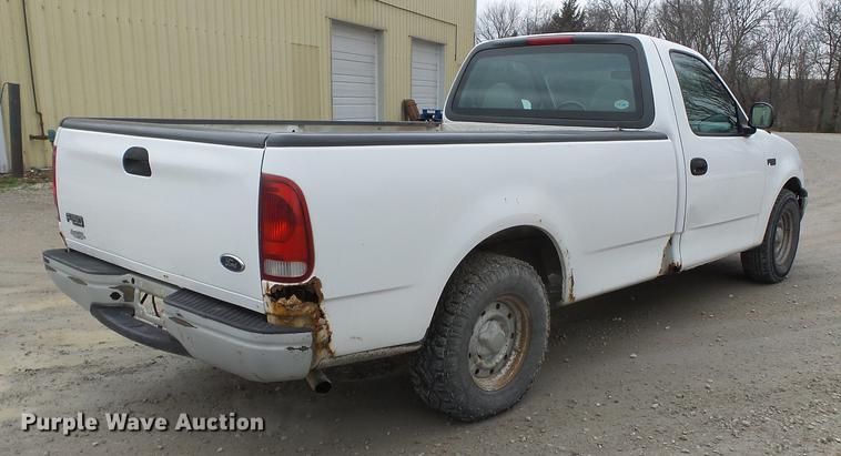 image for item DB7194 1999 Ford F150 pickup truck