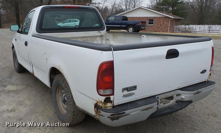 image for item DB7194 1999 Ford F150 pickup truck