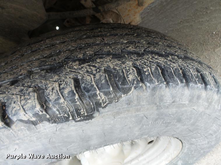 image for item DB7194 1999 Ford F150 pickup truck