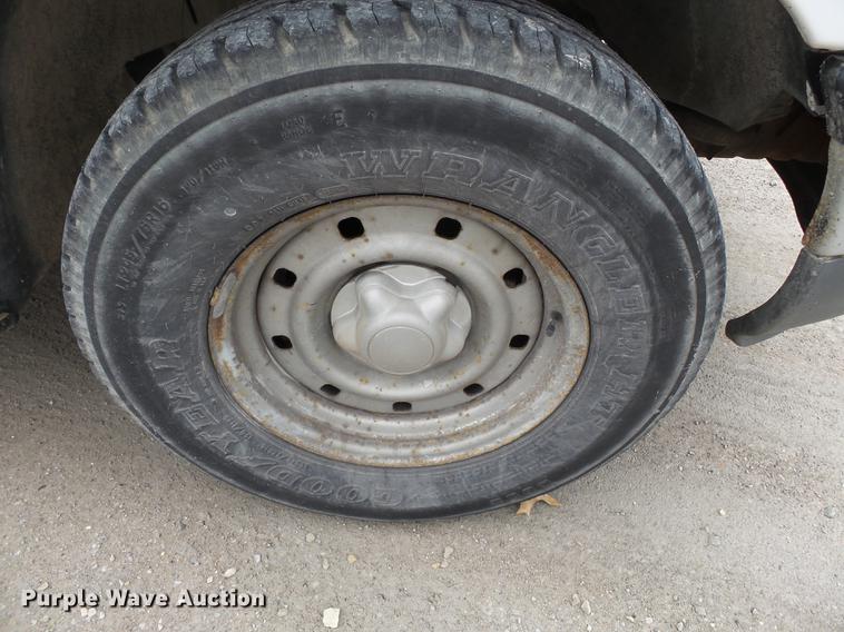 image for item DB7194 1999 Ford F150 pickup truck