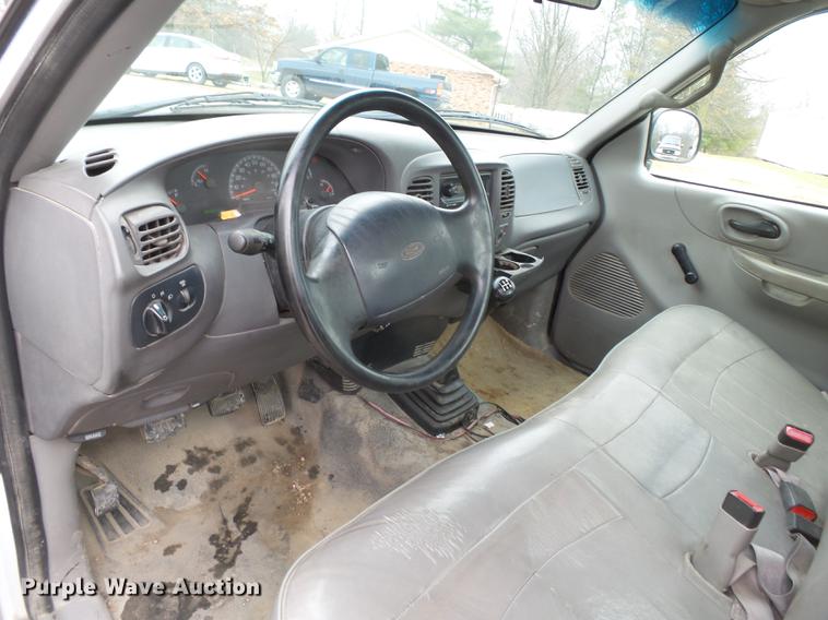 image for item DB7194 1999 Ford F150 pickup truck