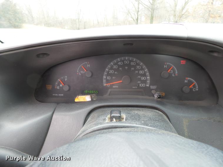 image for item DB7194 1999 Ford F150 pickup truck