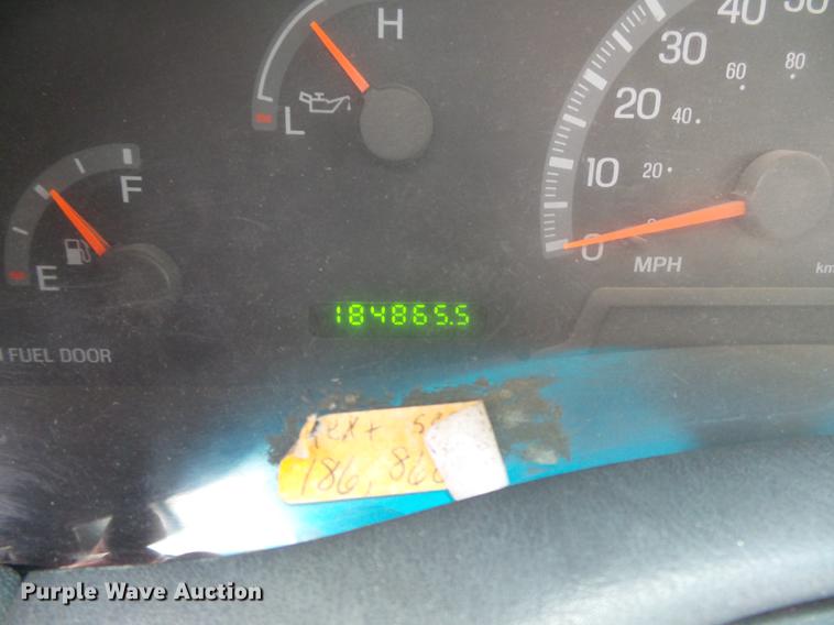 image for item DB7194 1999 Ford F150 pickup truck