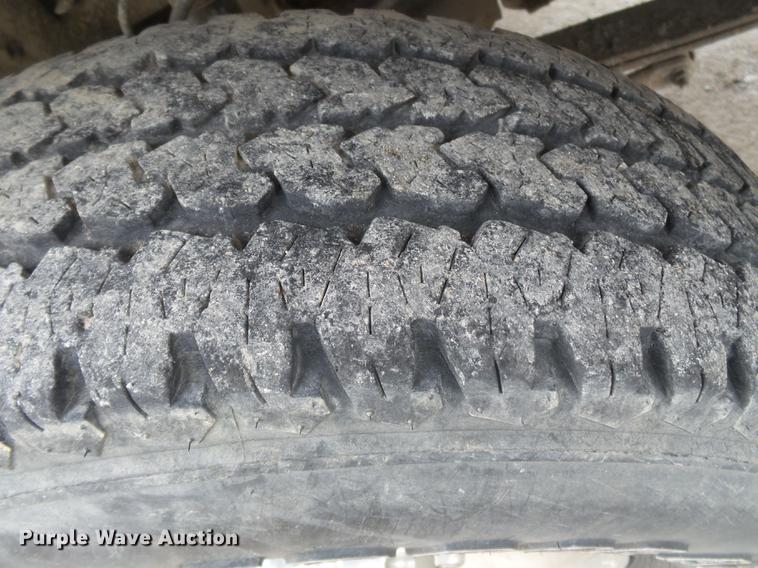 image for item DB7195 2001 Ford F250 Super Duty pickup truck