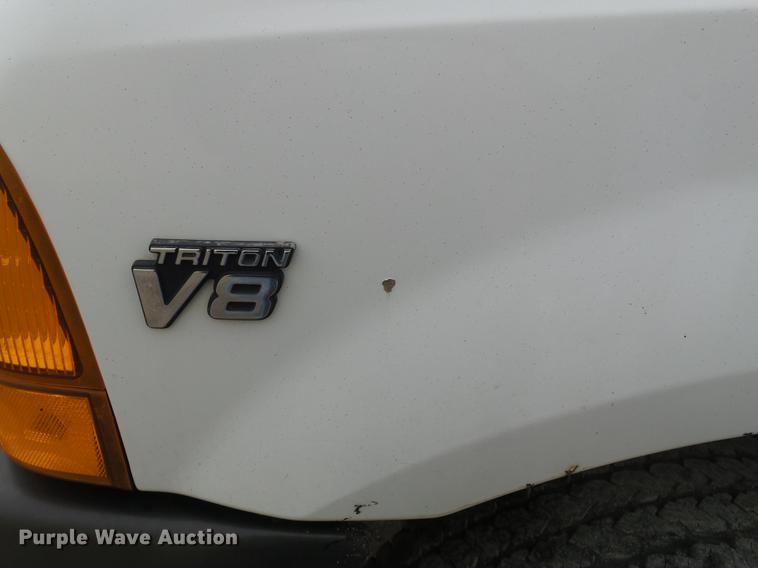 image for item DB7195 2001 Ford F250 Super Duty pickup truck