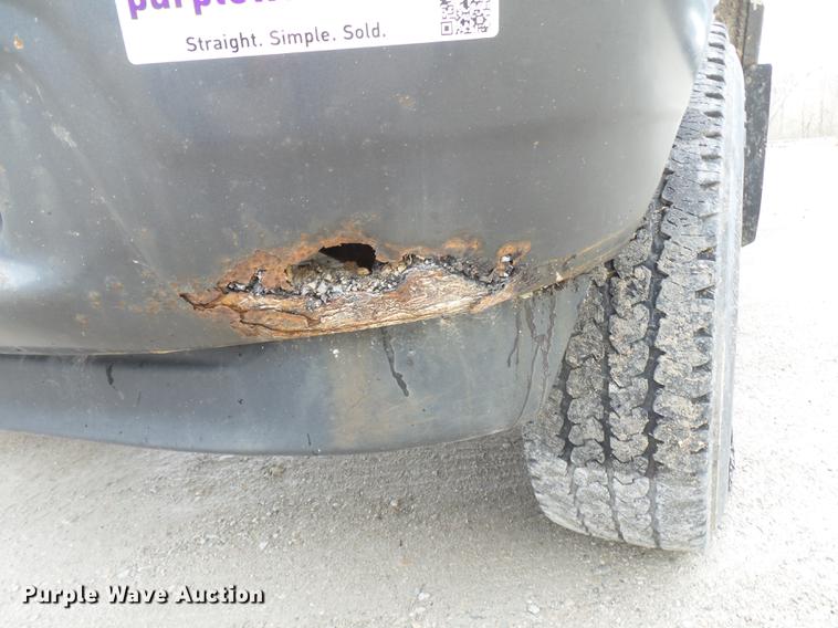 image for item DB7195 2001 Ford F250 Super Duty pickup truck