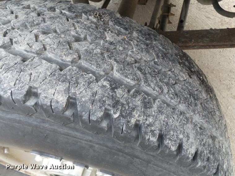 image for item DB7195 2001 Ford F250 Super Duty pickup truck