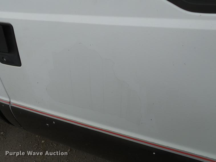 image for item DB7195 2001 Ford F250 Super Duty pickup truck