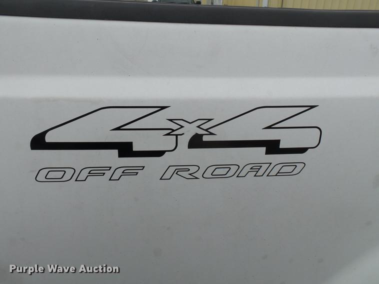 image for item DB7195 2001 Ford F250 Super Duty pickup truck