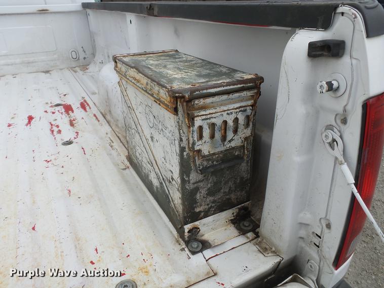 image for item DB7195 2001 Ford F250 Super Duty pickup truck