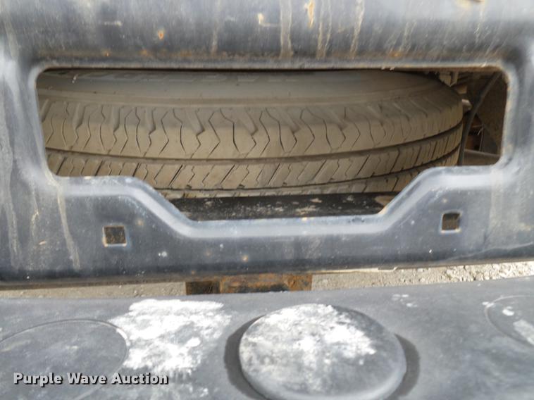 image for item DB7195 2001 Ford F250 Super Duty pickup truck