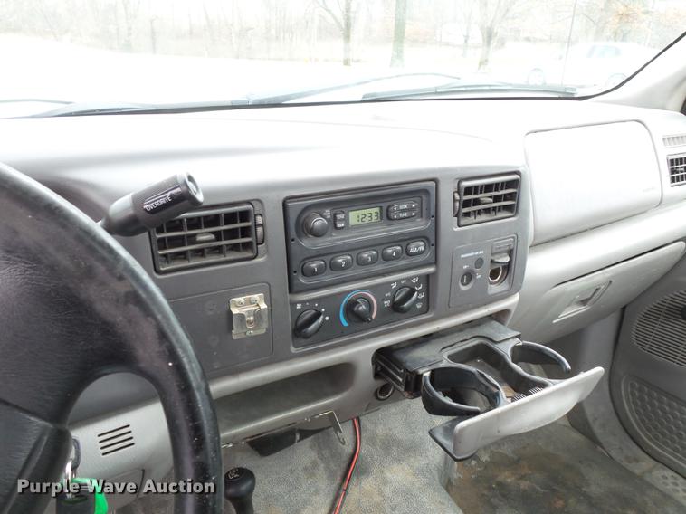 image for item DB7195 2001 Ford F250 Super Duty pickup truck