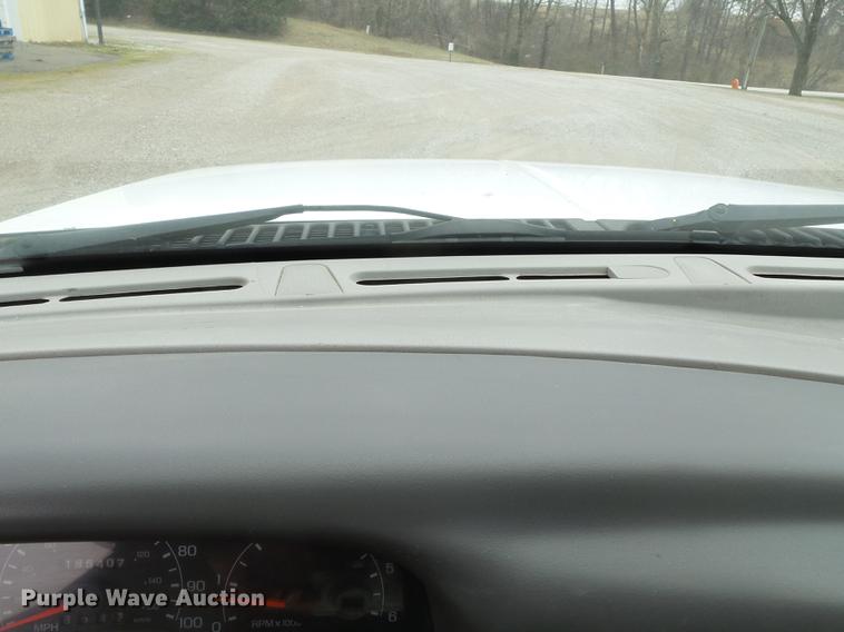 image for item DB7195 2001 Ford F250 Super Duty pickup truck