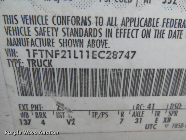 image for item DB7195 2001 Ford F250 Super Duty pickup truck