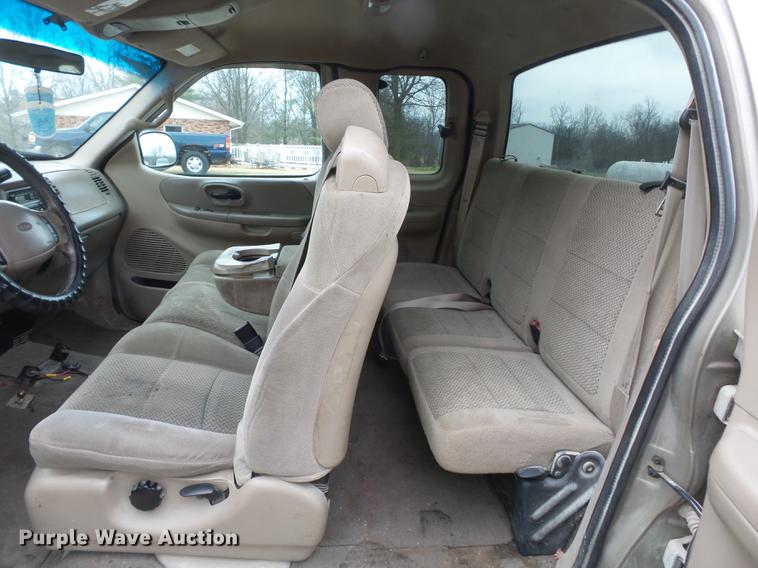 image for item DB7196 2001 Ford F150 SuperCab pickup truck