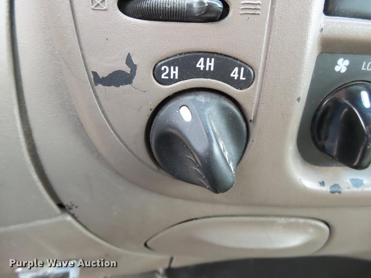 image for item DB7196 2001 Ford F150 SuperCab pickup truck