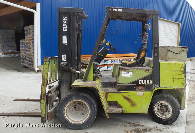 image for item DB7203 1990 Clark GPX40 forklift