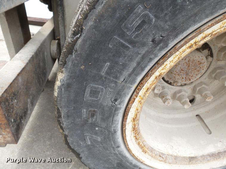 image for item DB7203 1990 Clark GPX40 forklift