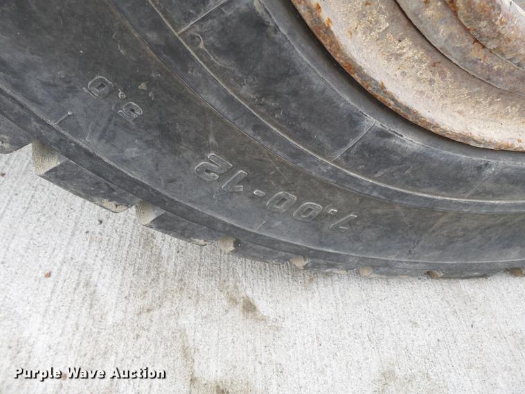 image for item DB7203 1990 Clark GPX40 forklift