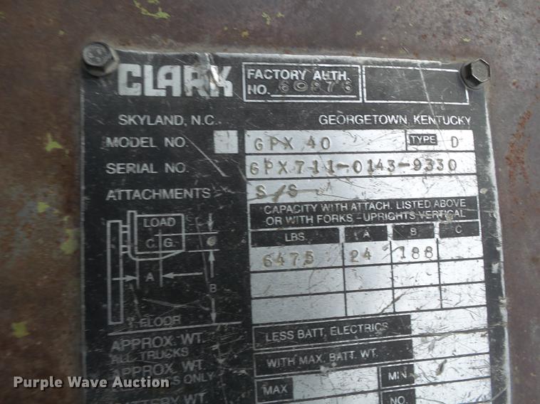 image for item DB7203 1990 Clark GPX40 forklift