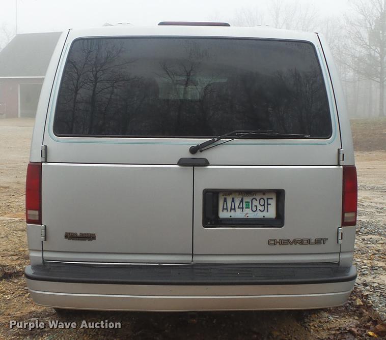 image for item DB7260 1996 Chevrolet Astro van